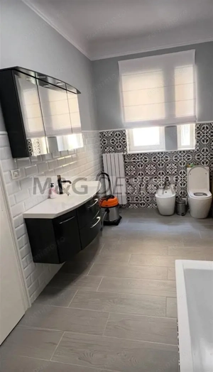 Apartament 112 mp utili ,  LUX  boxa , curte acces auto CENTRAL - imagine 15