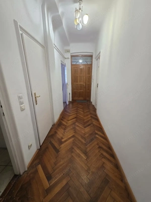 De închiriat apartament 3 camere   Piața 700- 2539 - imagine 10