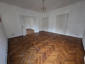 De închiriat apartament 3 camere   Piața 700- 2539 - imagine 8