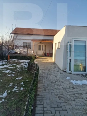 Vand casa la Poalele Viilor  - imagine 4