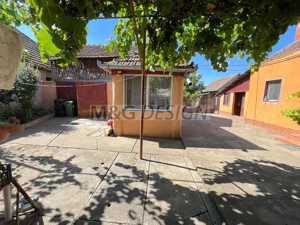 casa individuala Varias apa centrala pe gaz canalizare 1500mp - imagine 2