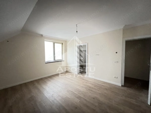 DUPLEX DE VANZARE cu suprafata foarte generoasa in Giarmata Mare - imagine 19