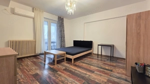 Garsonieră spațioasă de închiriat – Universitate | Str. Academiei