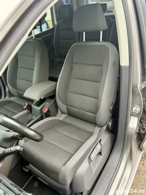 VW Touran 2.0TDI DSG Freestyle Clima Xenon Navi PDC 2010 - imagine 16