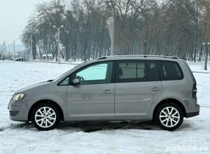 VW Touran 2.0TDI DSG Freestyle Clima Xenon Navi PDC 2010 - imagine 7