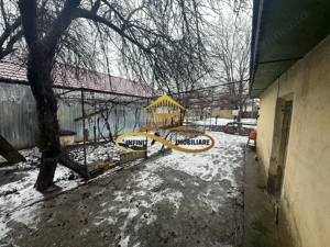 Casa batraneasca cu teren de vanzare in Lilieci Bacau