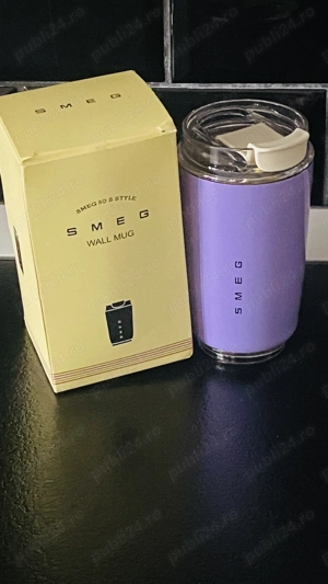 Vând termos Smeg noi în cutie 