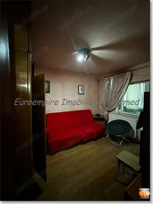 Apartament 2 camere decomandate zona Poarta 6 - imagine 6