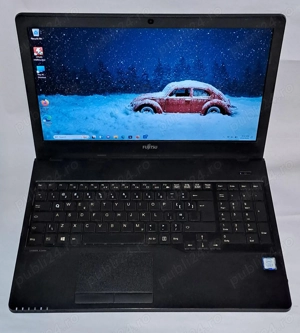 Fujitsu LifeBook  A557 i5 7200u 8gb DDR4 ssd 256