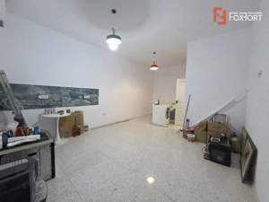 De inchiriat, apartament ultracentral la curte comuna