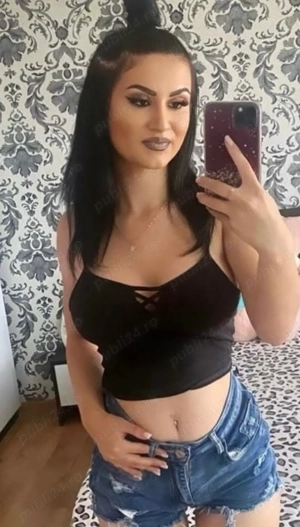 Puștoaică Sexy- Singurică În Locație!  - imagine 2