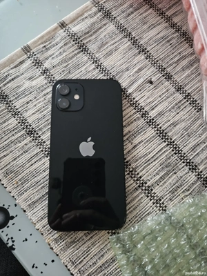 Vand iphone 12 Black 64 gb - imagine 3
