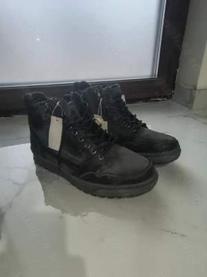 Vând ghete bărbătești Tom Tailor!