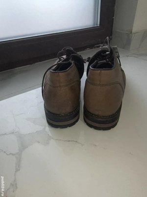 Vând ghete bărbătești!