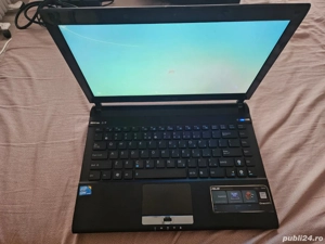 laptop Asus u36j perfect functional cu incarcator