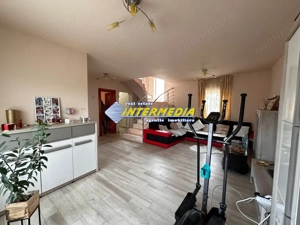 Casa in Centru finisata, mobilata, utilata complet - imagine 2