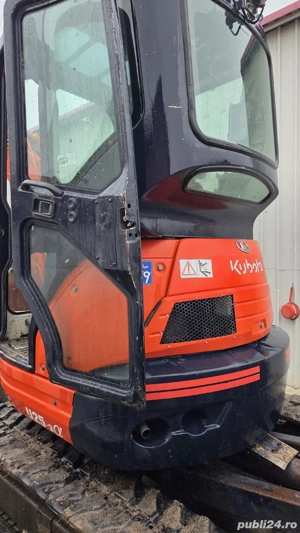 Miniexcavator Kubota u25  - imagine 7