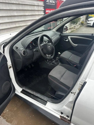 Dacia Duster 4x4 1.5 DCI - imagine 3