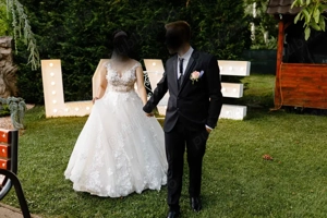 Vand rochie de mireasa !