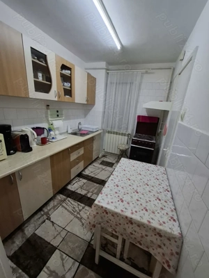 Vând Apt.2cam.conf.1semidecomandat Bloc de 4etaje 