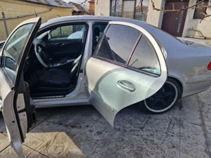 Mercedes e 240 w211