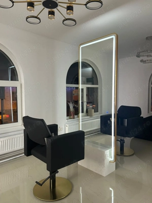 Închiriez post coafor-frizerie 