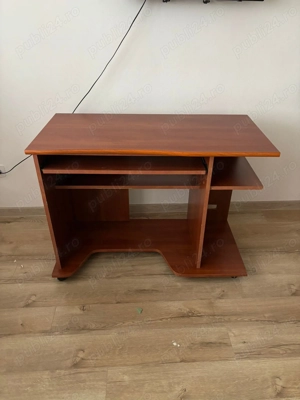 birou goarte bine intretinut