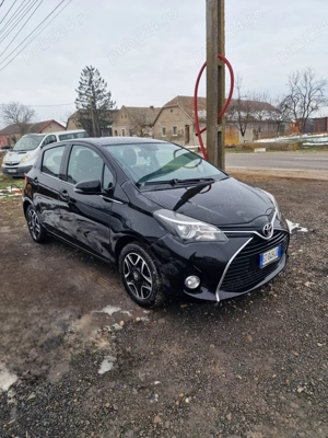 Vand sau Schimb Toyota Yaris 1.3i benzina FaceLift 2016 Automata Navi Xenon Variante Auto!