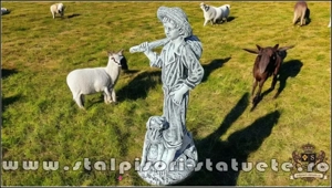 Statuetă ciobănaș cu cățel, din beton, model S73. - imagine 3