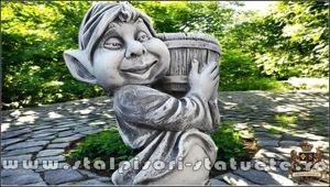 Statuetă pitic trol cu vază, din beton, model S58. - imagine 2