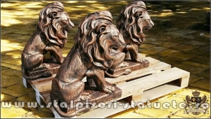 Statuetă leu în șezut, arămiu patinat, model S46. - imagine 2