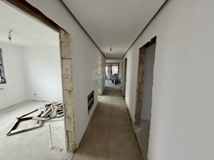 Casă cu 4 camere de vânzare - imagine 7