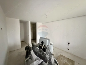 Casă cu 4 camere de vânzare - imagine 3