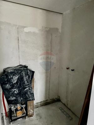 Casă cu 4 camere de vânzare - imagine 5