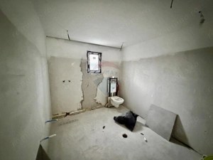 Casă cu 4 camere de vânzare - imagine 11