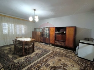 Casă săsească 3 camere si 1400 mp teren in Brateiu - jud. Sibiu - imagine 9