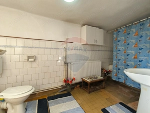 Casă săsească 3 camere si 1400 mp teren in Brateiu - jud. Sibiu - imagine 16