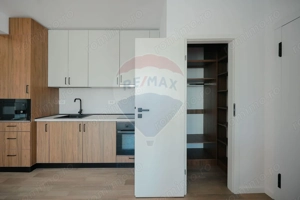 Apartament de închiriat cu 2 camere și parcare, ultracentral, Oradea - imagine 7