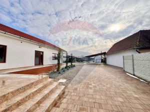 Casă de vânzare în zona Oncea, Str Ion Bogdan, teren 2.000 mp - imagine 4