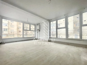 Spatiu comercial - zona Intim