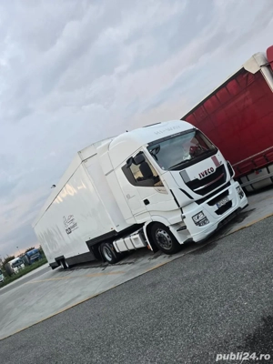 Ansamblu transportor auto inchis