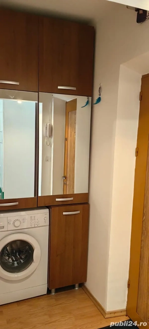 Închiriez garsonieră, zonă centrală (Winmark), etaj 1, 1500 lei