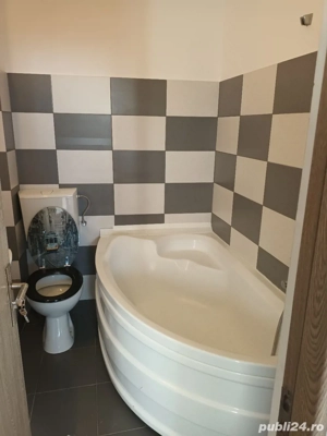 Apartament spatios in zona centrala - imagine 7