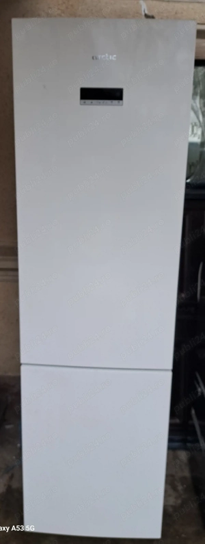 4 combine frigorifice 2 Arctic 1 Beko 1 Sharp