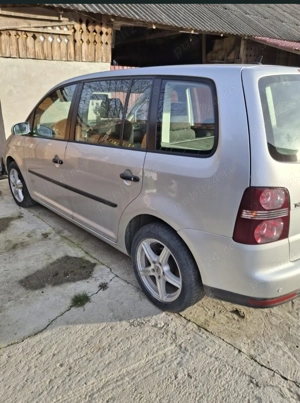 Vand touran 1.9 tdi 105 cai - imagine 2