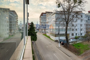 Apartament 3 camere, 82 mp + 16 m balcon, Str. veronica Micle