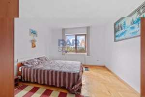 Vilă cu 6 dormitoare, 2 garaje, anexe multiple - 2076 mp teren - imagine 13