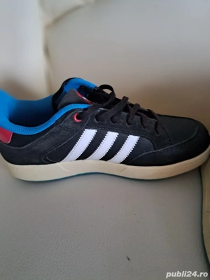pantofi sport Adidas nr 48 din piele