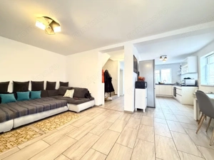 Duplex mobilat, 4 camere, 98 mp utili, 341 mp teren - Sanandrei