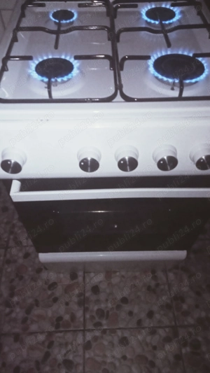  aragaz  nou folosit foarte rar de maxim 15 ori vezi pozele reale  se vinde la juma de pret 550 lei